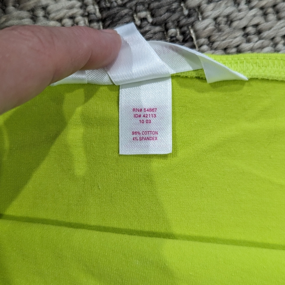 🌅 SOLD 🌅 PINK VS green lace trim camisole - Picture 4 of 6